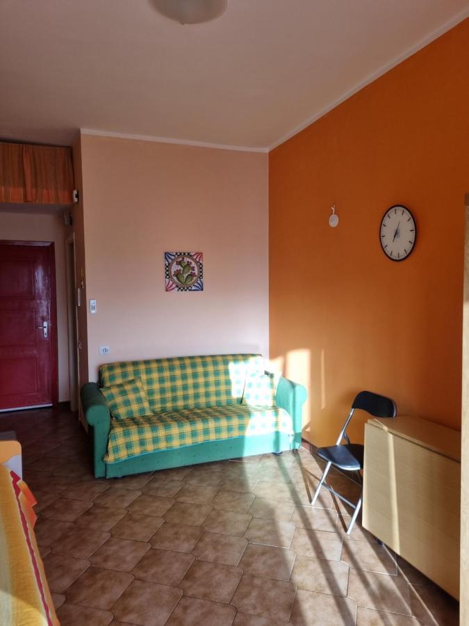 Appartamento Les Roches Noires Giardini Naxos Eksteriør billede